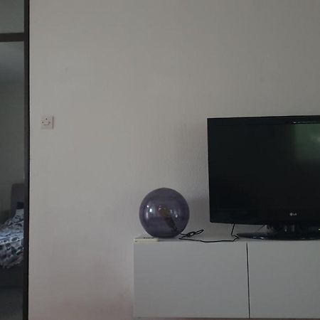 Apartment Sretni Dimnjacar โอซีเยก ภายนอก รูปภาพ
